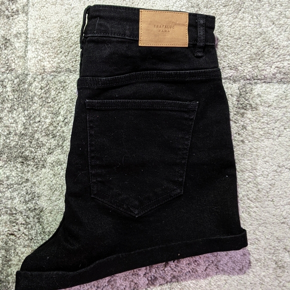 New Zara Size 6 Hi-rise Short Button Fly - Picture 2 of 6